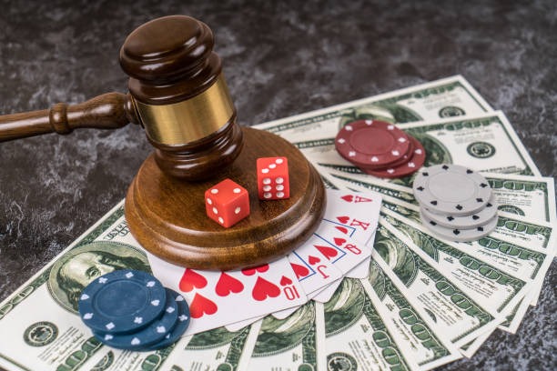Slot game interface and bonus features